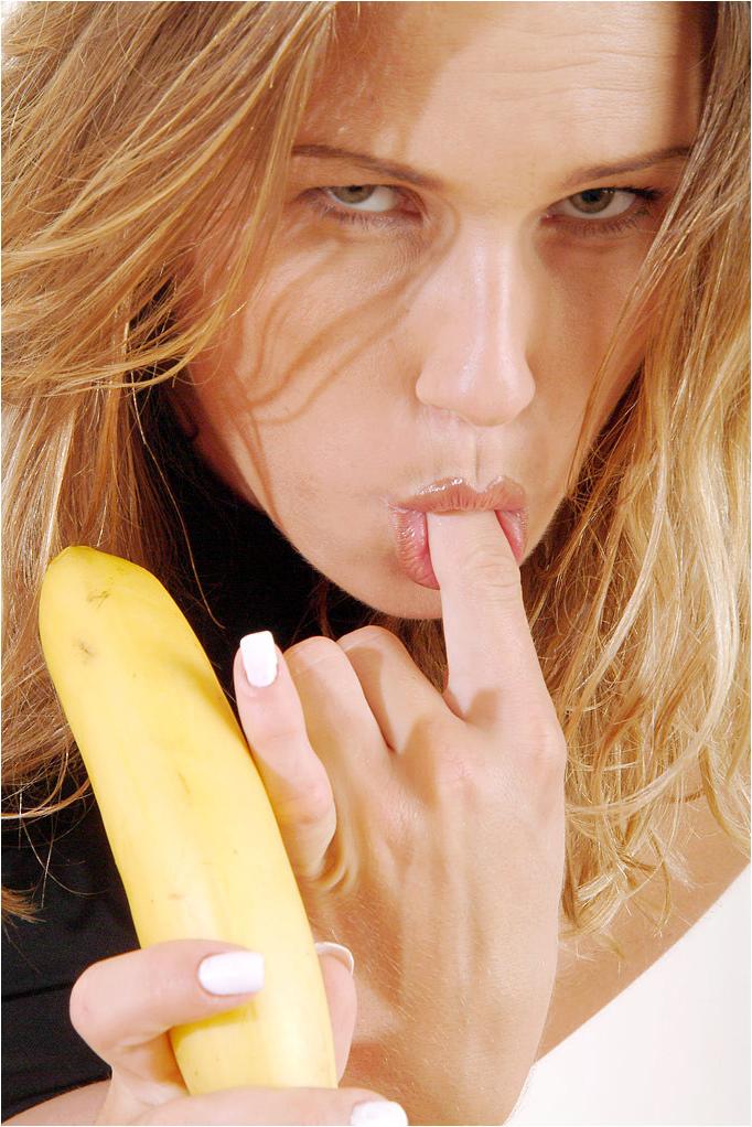 20P Blonde babe loving banana