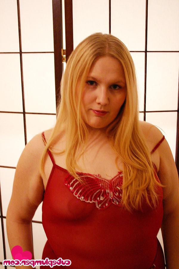 16P Let sultry plumper Elisha seduce you