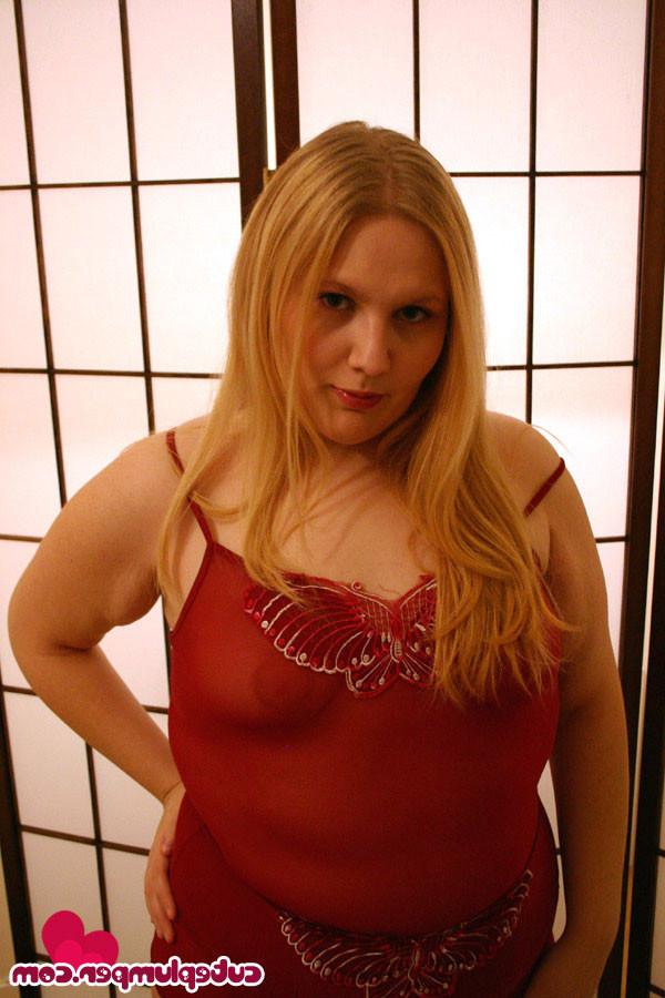 16P Let sultry plumper Elisha seduce you