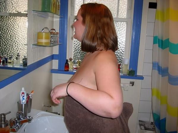 20P Plumper taking bath