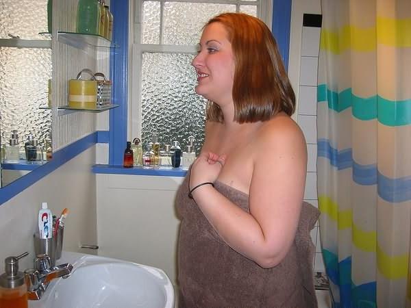 20P Plumper taking bath