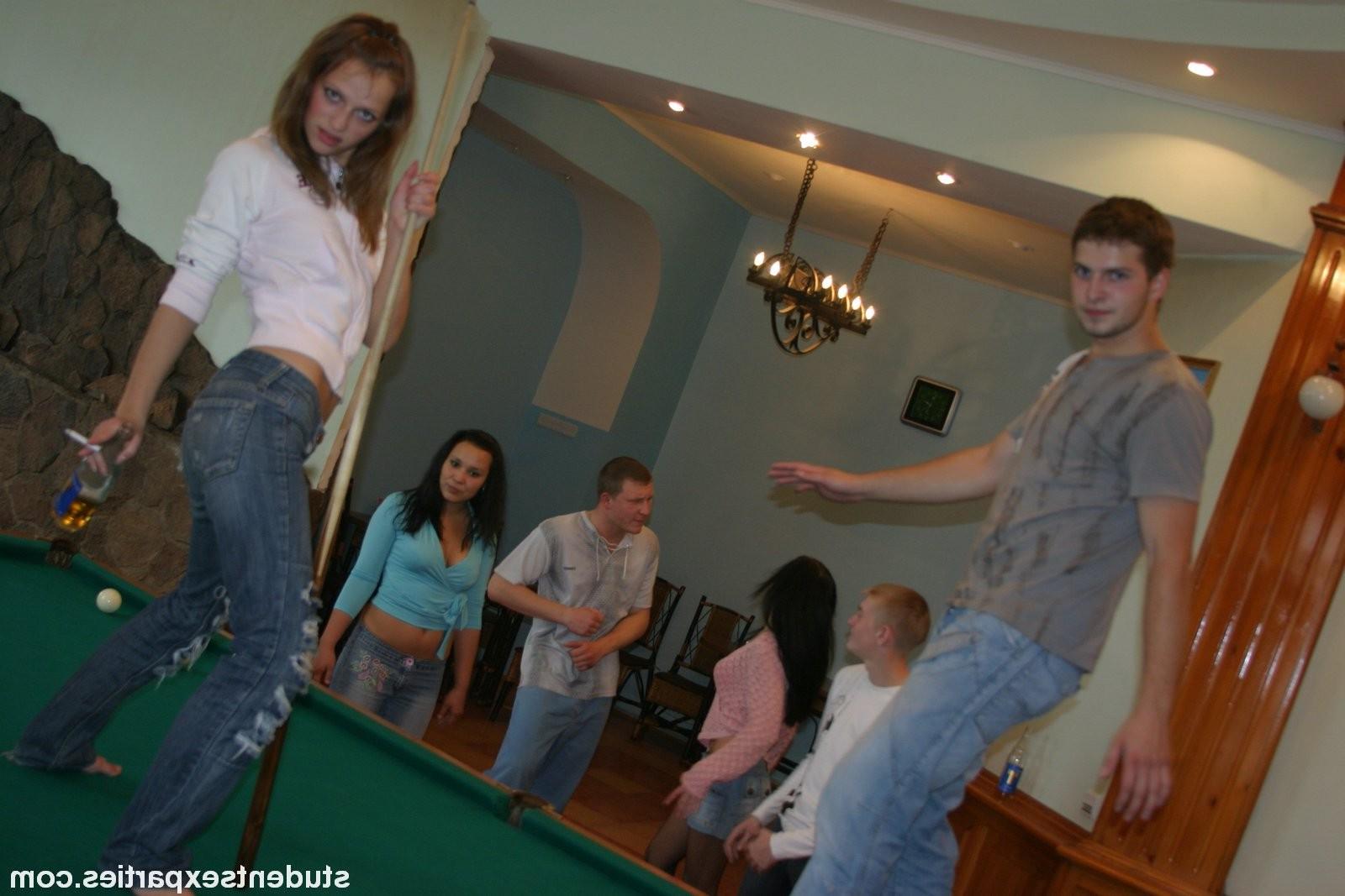 9P Stud shot babe get pumped orally and vaginally