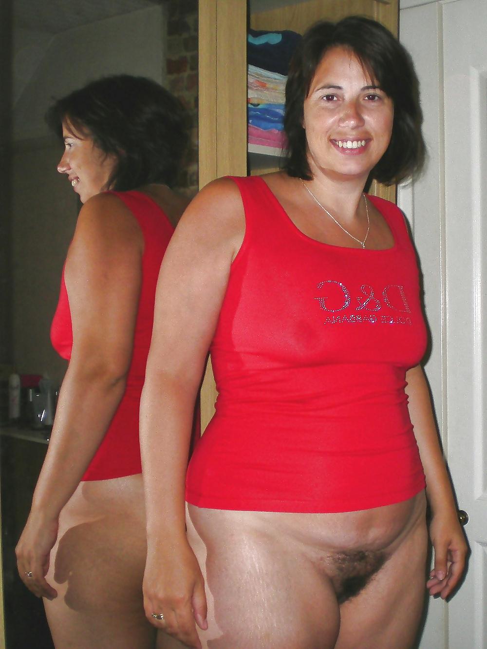 22P Holly hot mature MILF