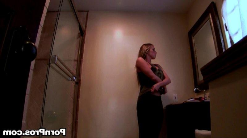 16P Busty Samantha Saint lapdancing for her boyfriend