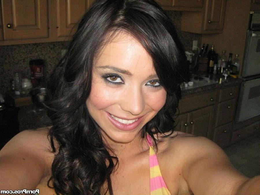 16P Beverly Hills take care of her boyfriends cock