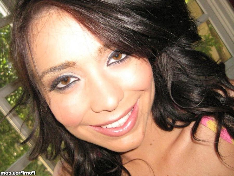 16P Beverly Hills take care of her boyfriends cock