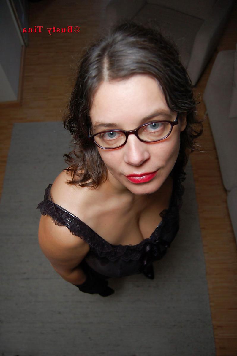 10P Busty Tina - Bird's eye view