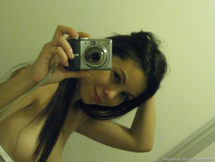 12P Pretty Girlfriends Suck Dicks For A Bottle Of Beer For All Varsi