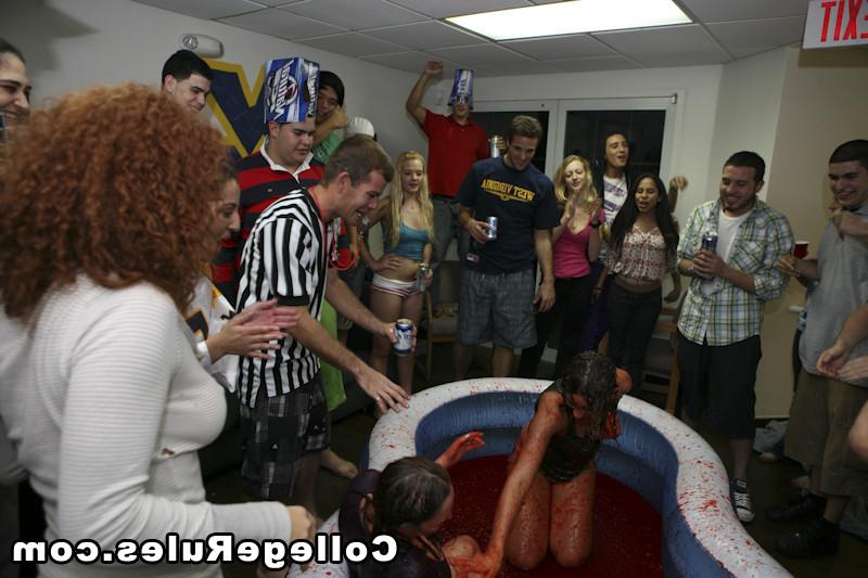 15P College teen girl is getting pounded by her newly boyfriend