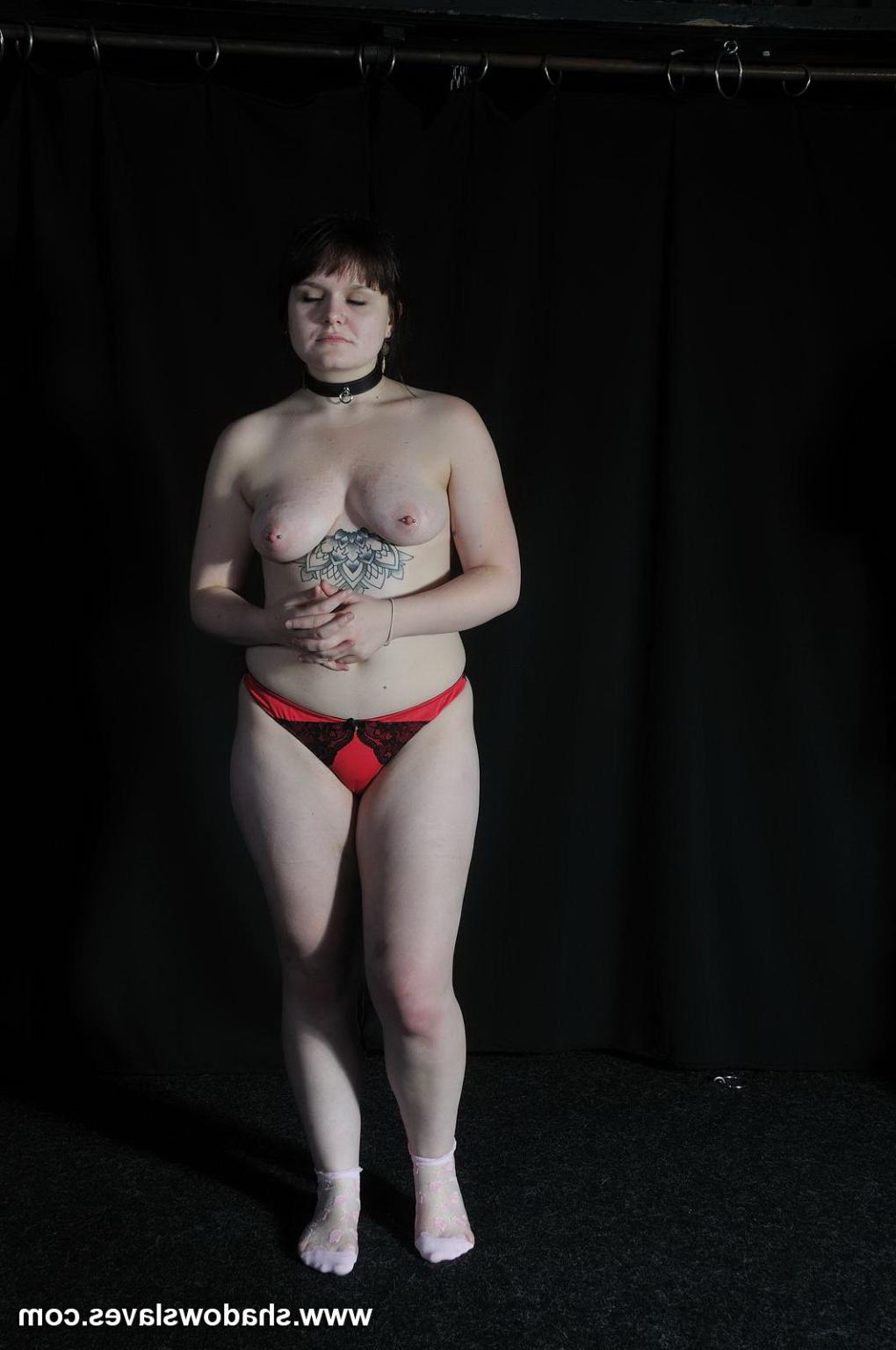 16P Amateur cutie Louise is suspended from the ceiling by her ankle 