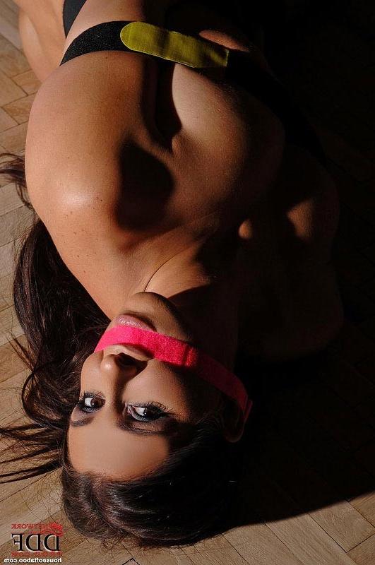 16P Sexy young Lisa Sparkle gets bound, exposed and toyed in ass
