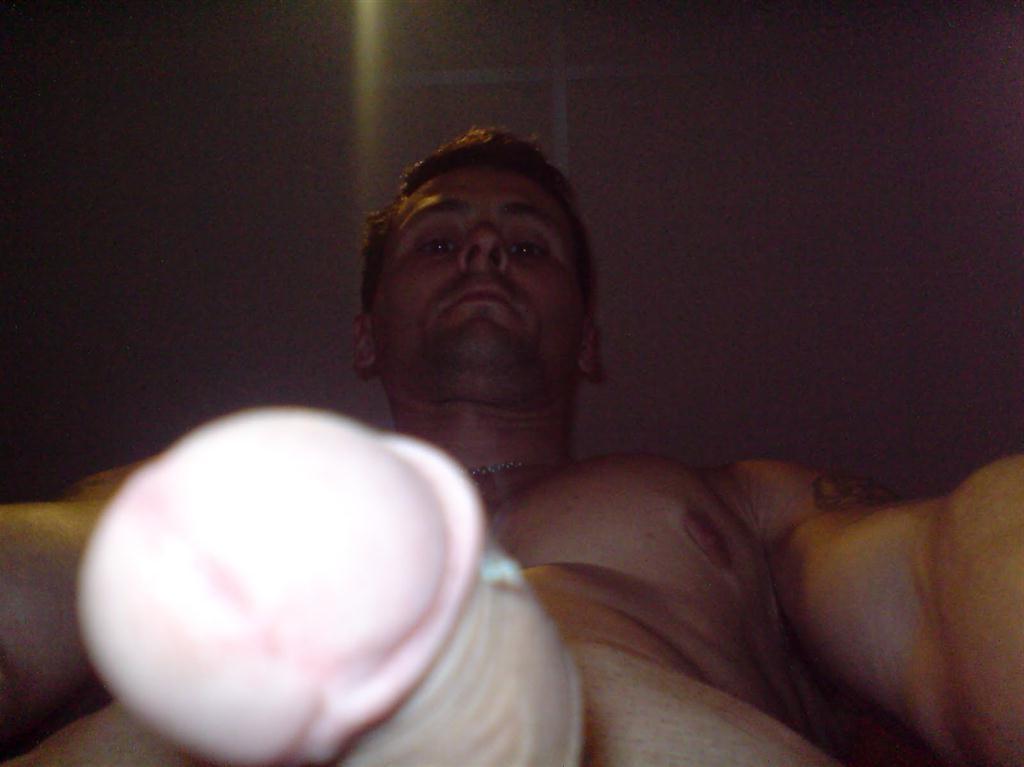 16P Naked pics of ripped Bulgarian hottie