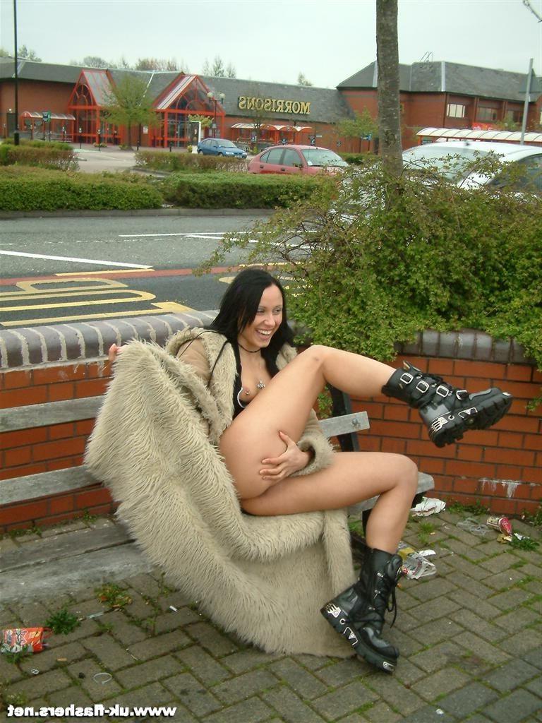 16P Exhibitionist pussy flasher and brunette amateur nudes public masturbation