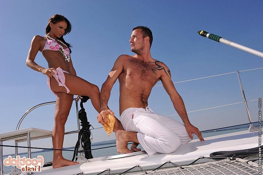 16P Christina Bella busty bikini brunette footjob her boyfriend on h
