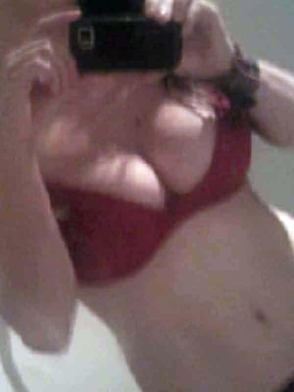 12P Taking self pics of her melons