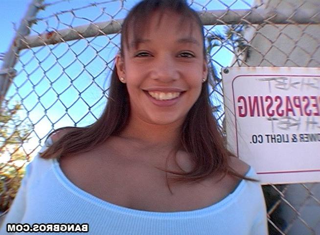 16P Hardcore babe on interracial action