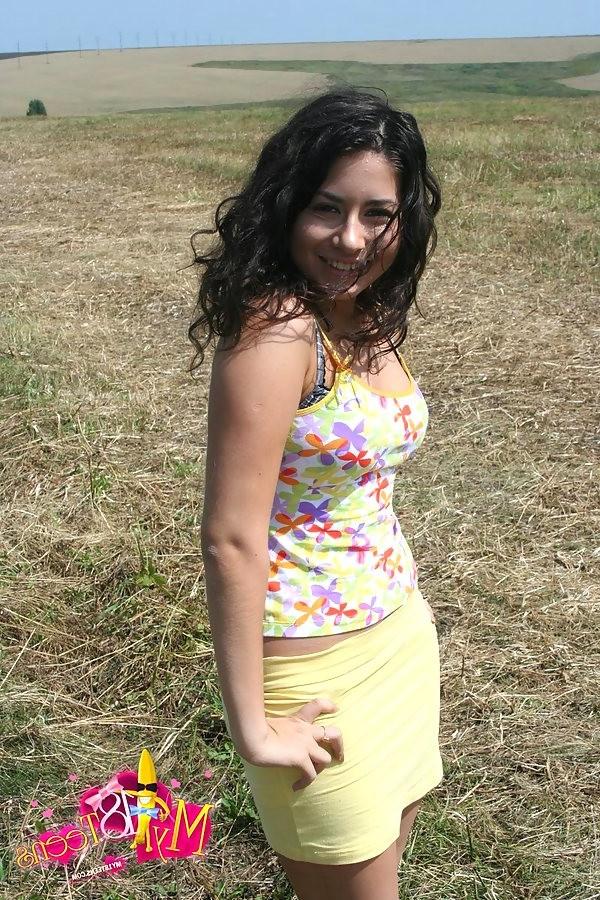16P natural pretty brunette having sex with her boyfriend outdoors