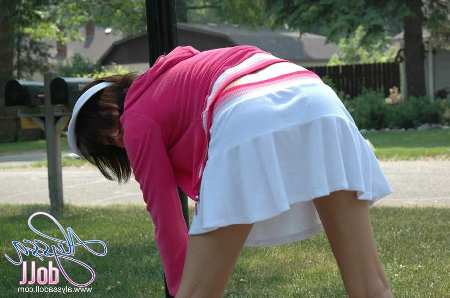 15P Alyssa doll flashes her tits while playing basketball