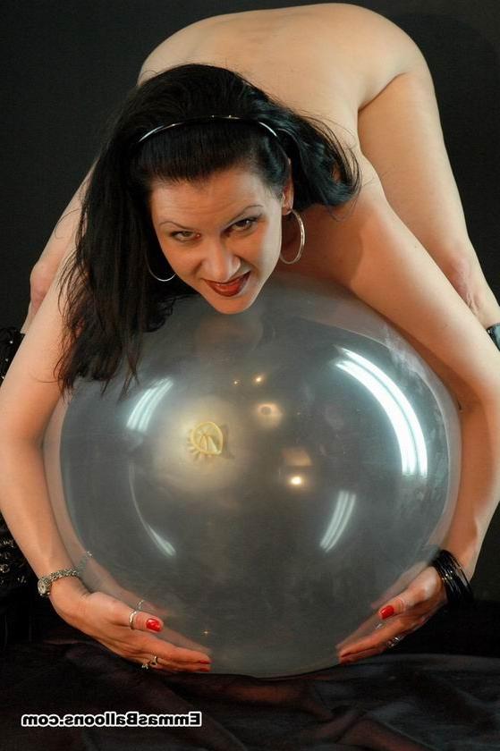 16P amateur brunette girl with a giant balloon