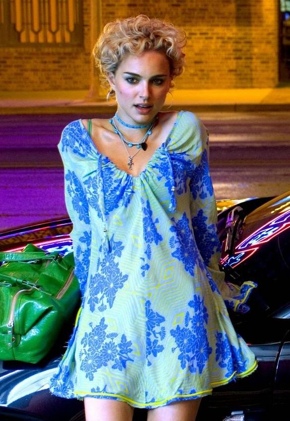 18P Celeb Natalie Portman exposing her perfect ass and tiny tits