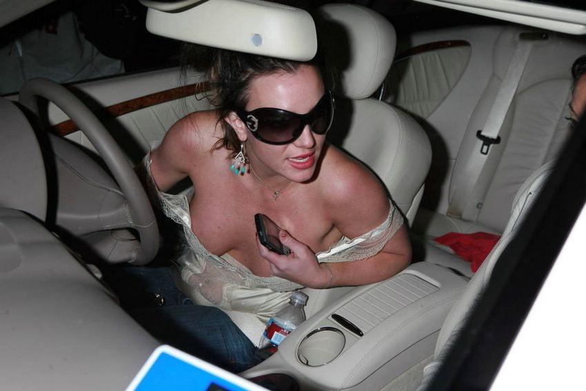 18P Singer Britney Spears ass and tits in seethrough top