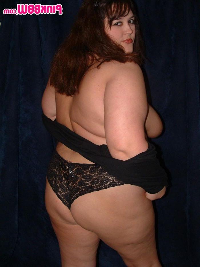 16P Sultry brunette bbw performing exotic striptease