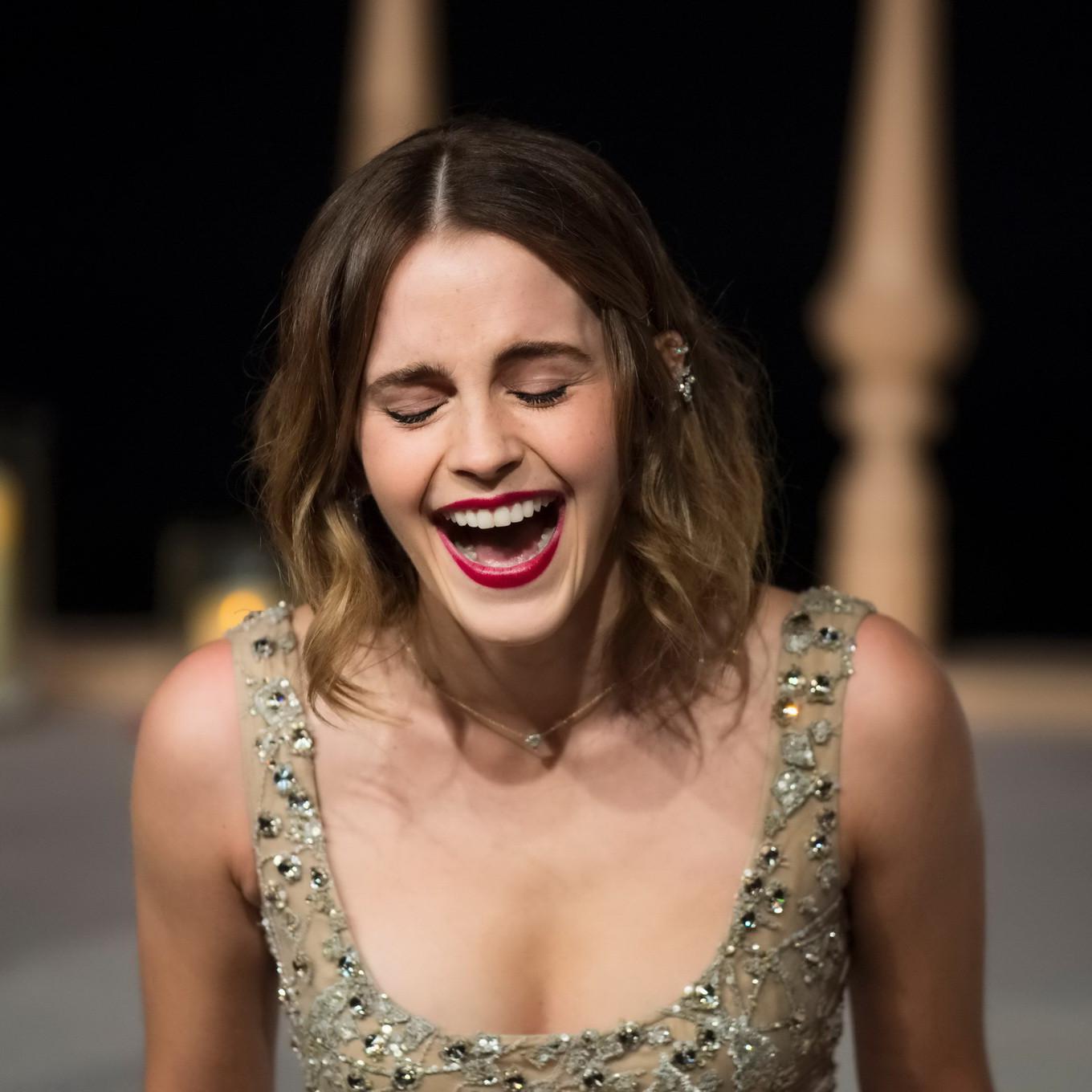 16P Emma Watson busty in a low cut lace dress