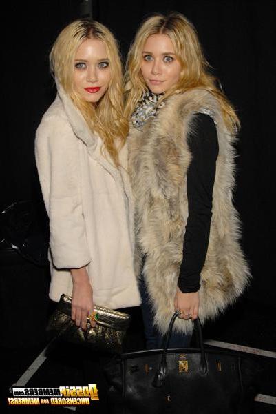 15P Olsen Twins posing sexy and slutty in glamorous and paparazzi photos