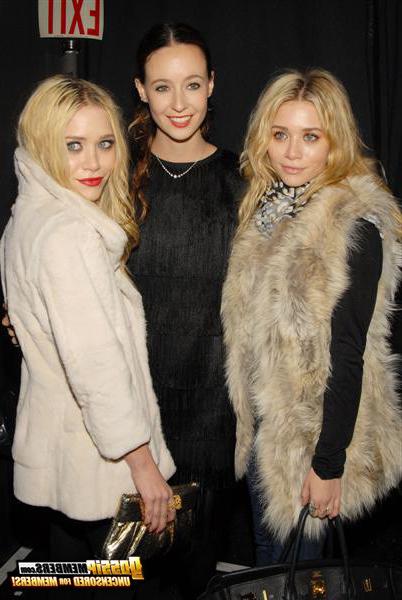 15P Olsen Twins posing sexy and slutty in glamorous and paparazzi photos