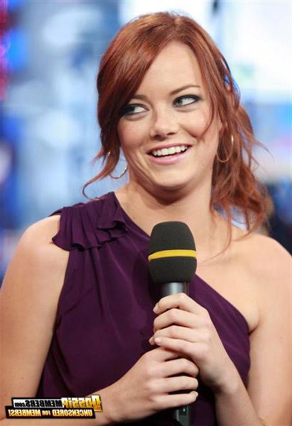 15P Emma Stone posing sexy and slutty in glamorous and paparazzi photos