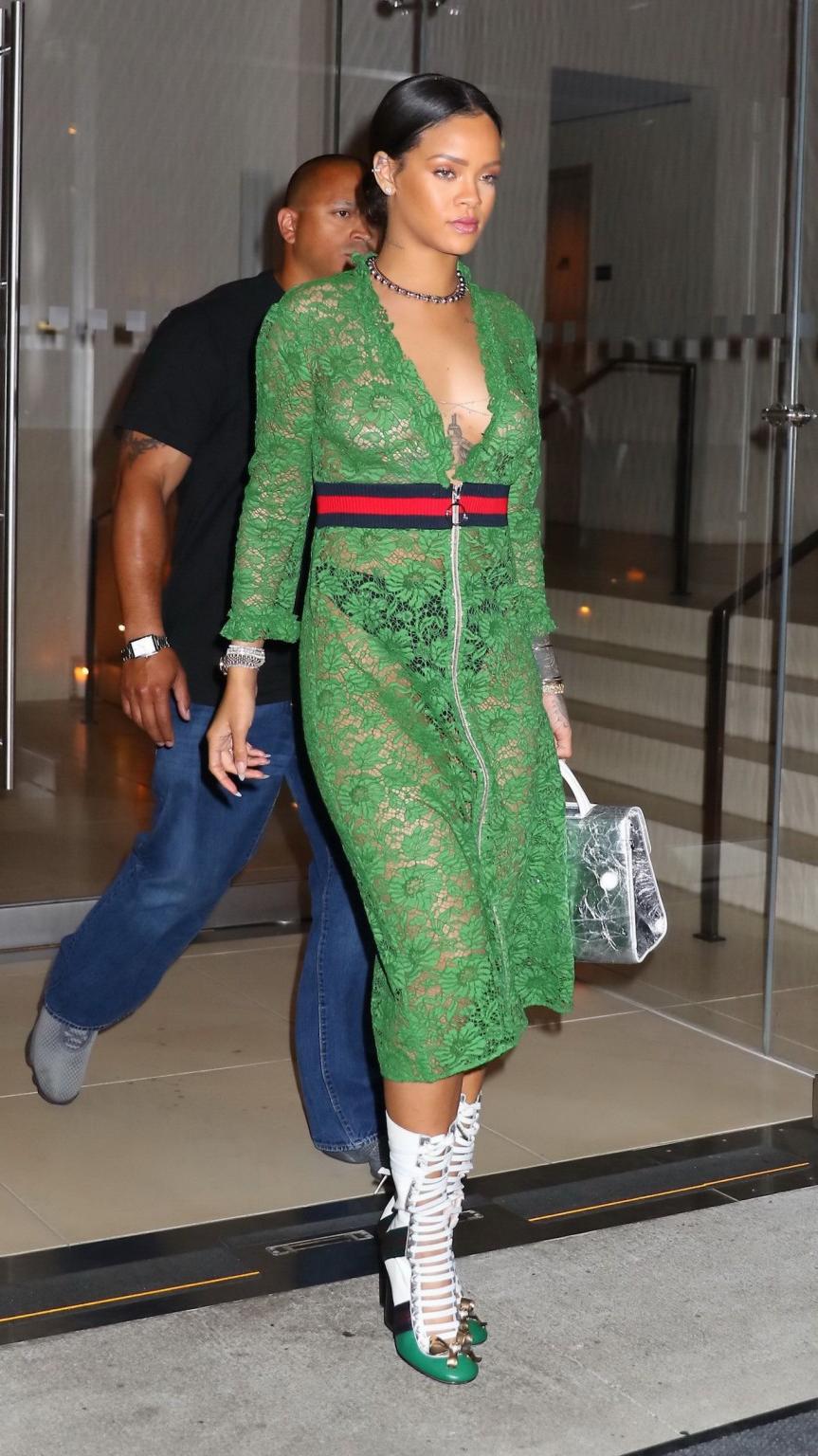 16P Rihanna see through to boobs and panties outdoor