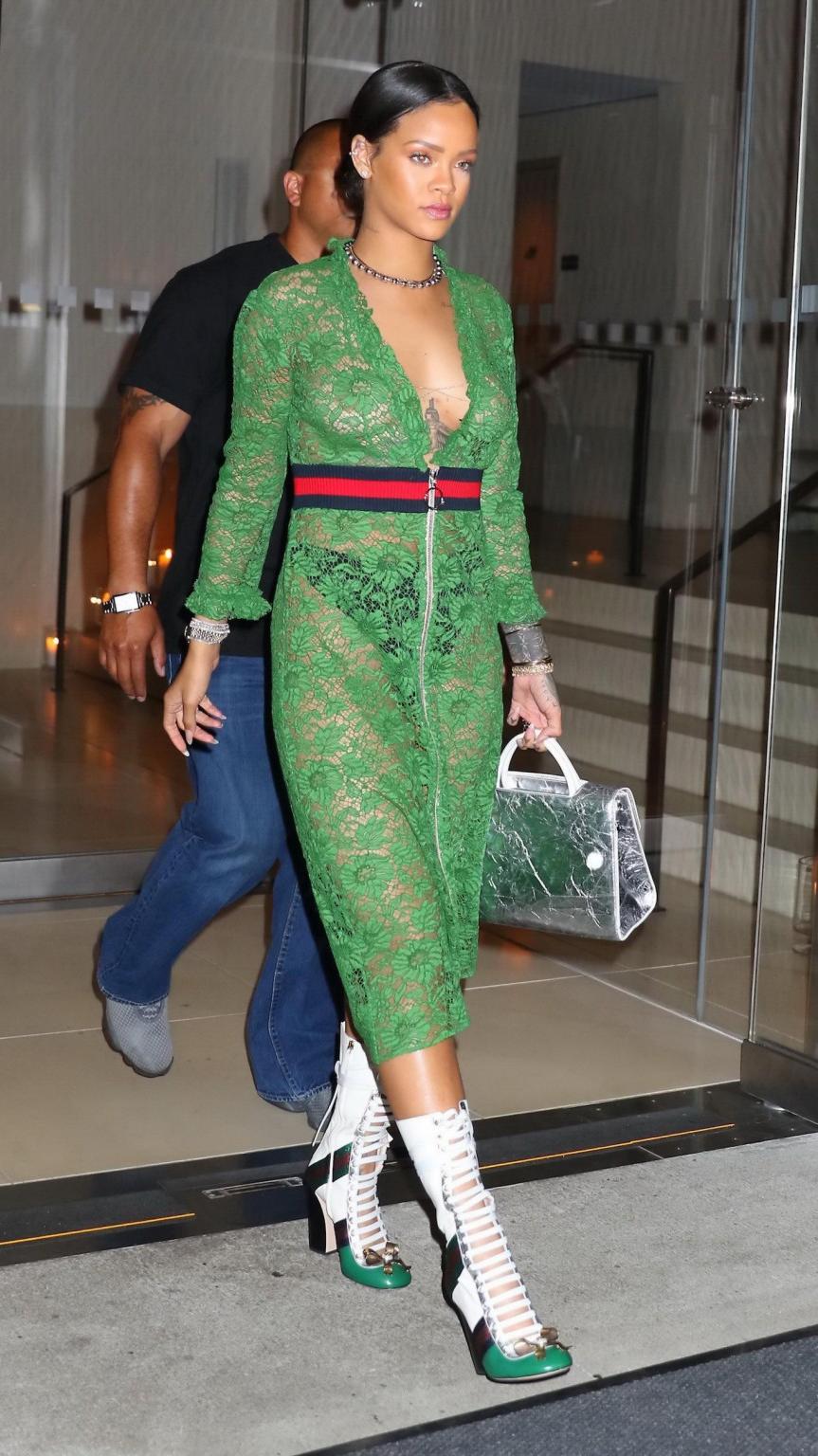 16P Rihanna see through to boobs and panties outdoor