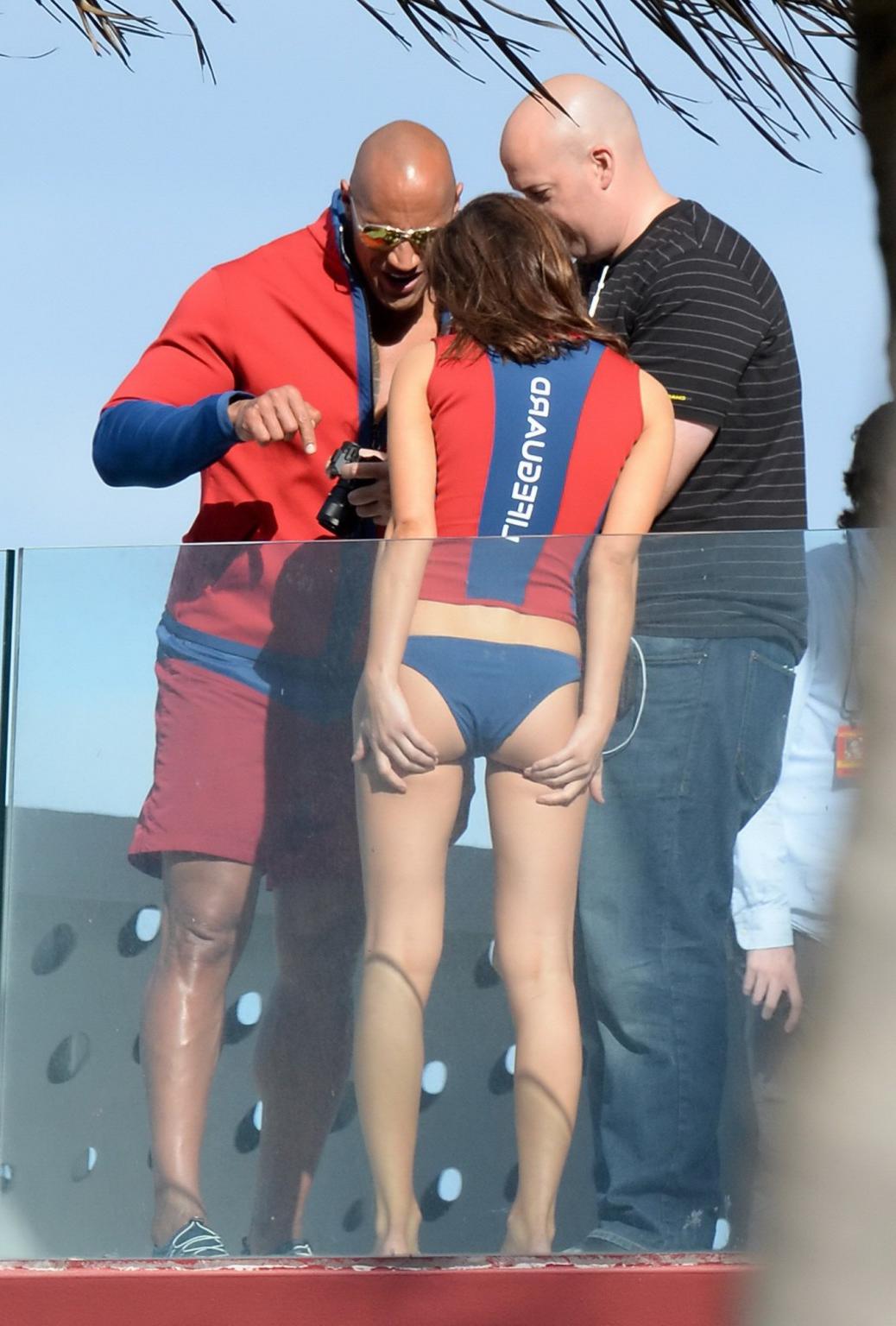 16P Alexandra Daddario displaying her hot bikini ass