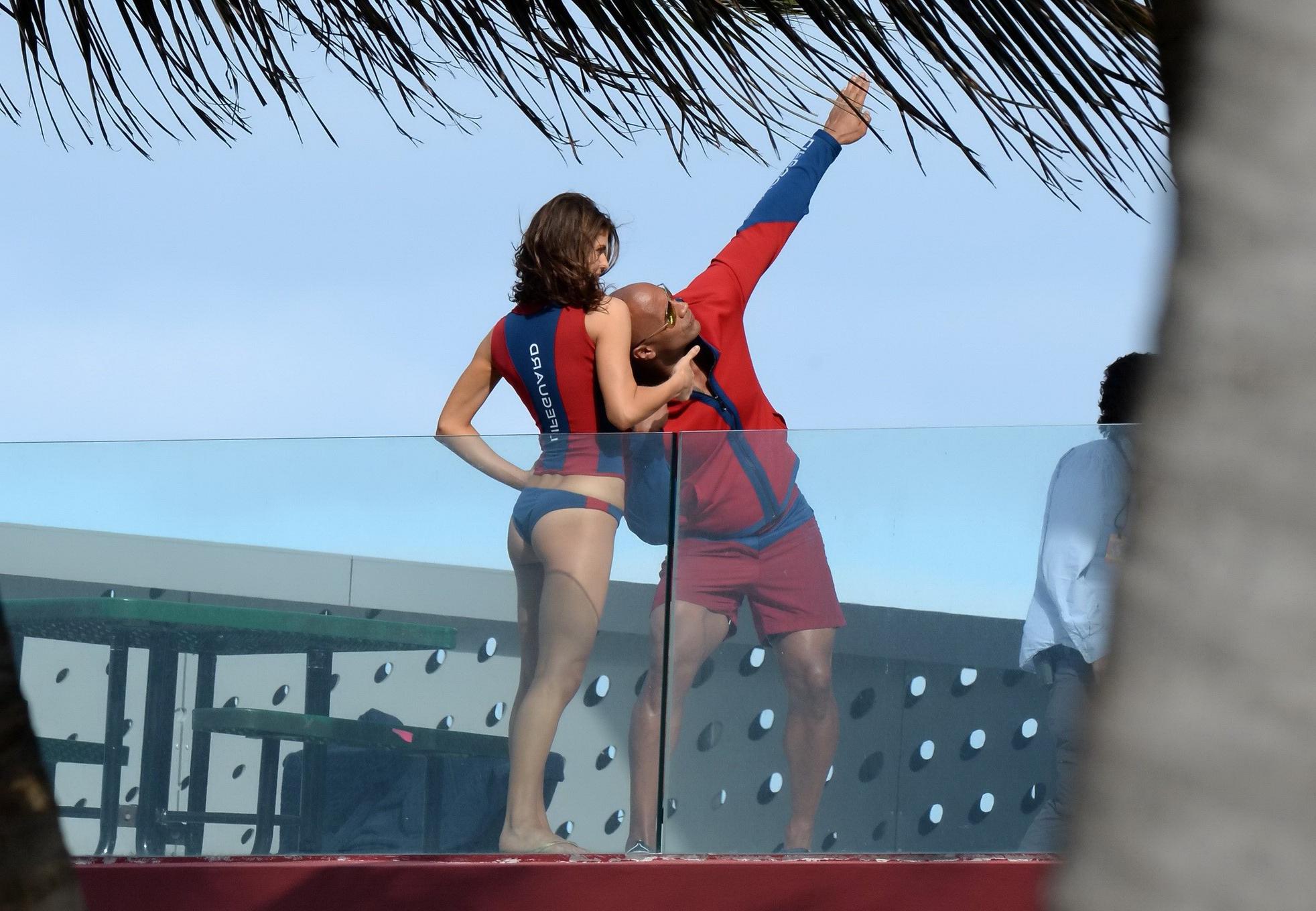 16P Alexandra Daddario displaying her hot bikini ass