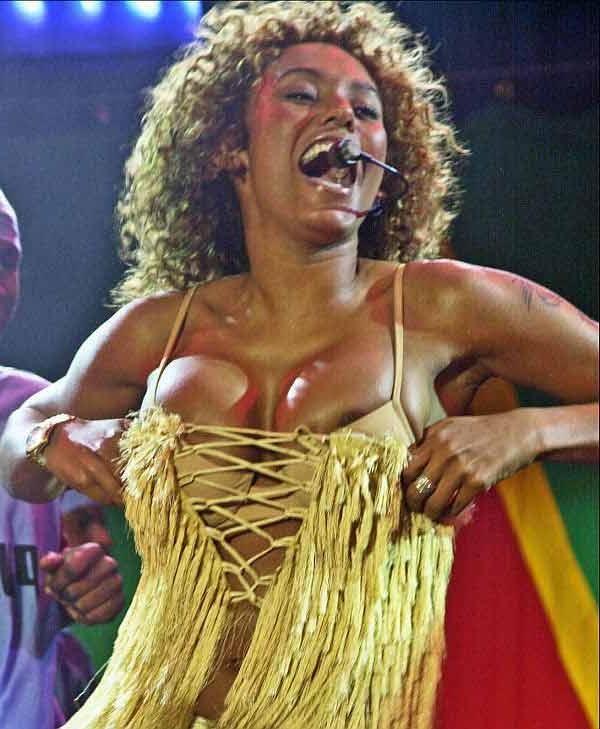 15P Celeb oops and upskirt and downblouse pics