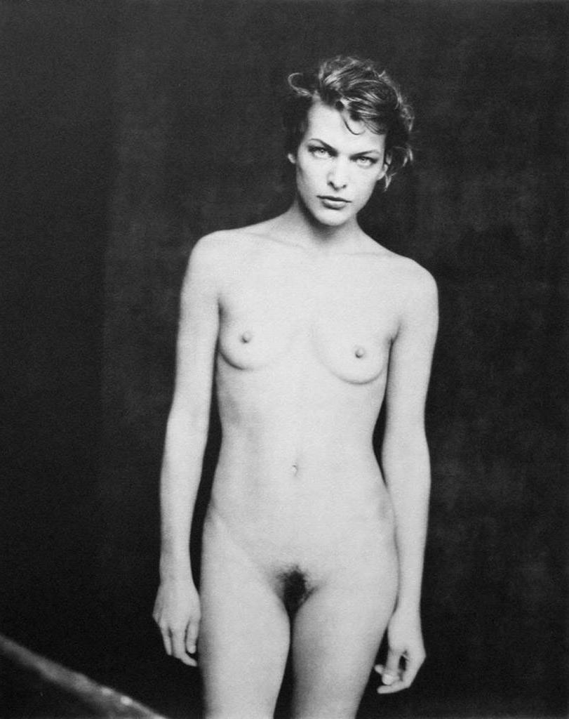 15P Milla Jovovich nude pictures