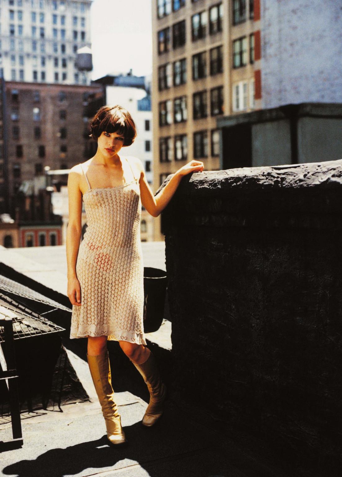 15P Milla Jovovich nude pictures