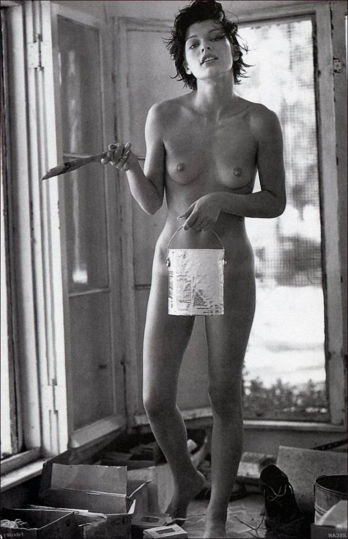 15P Milla Jovovich nude pictures