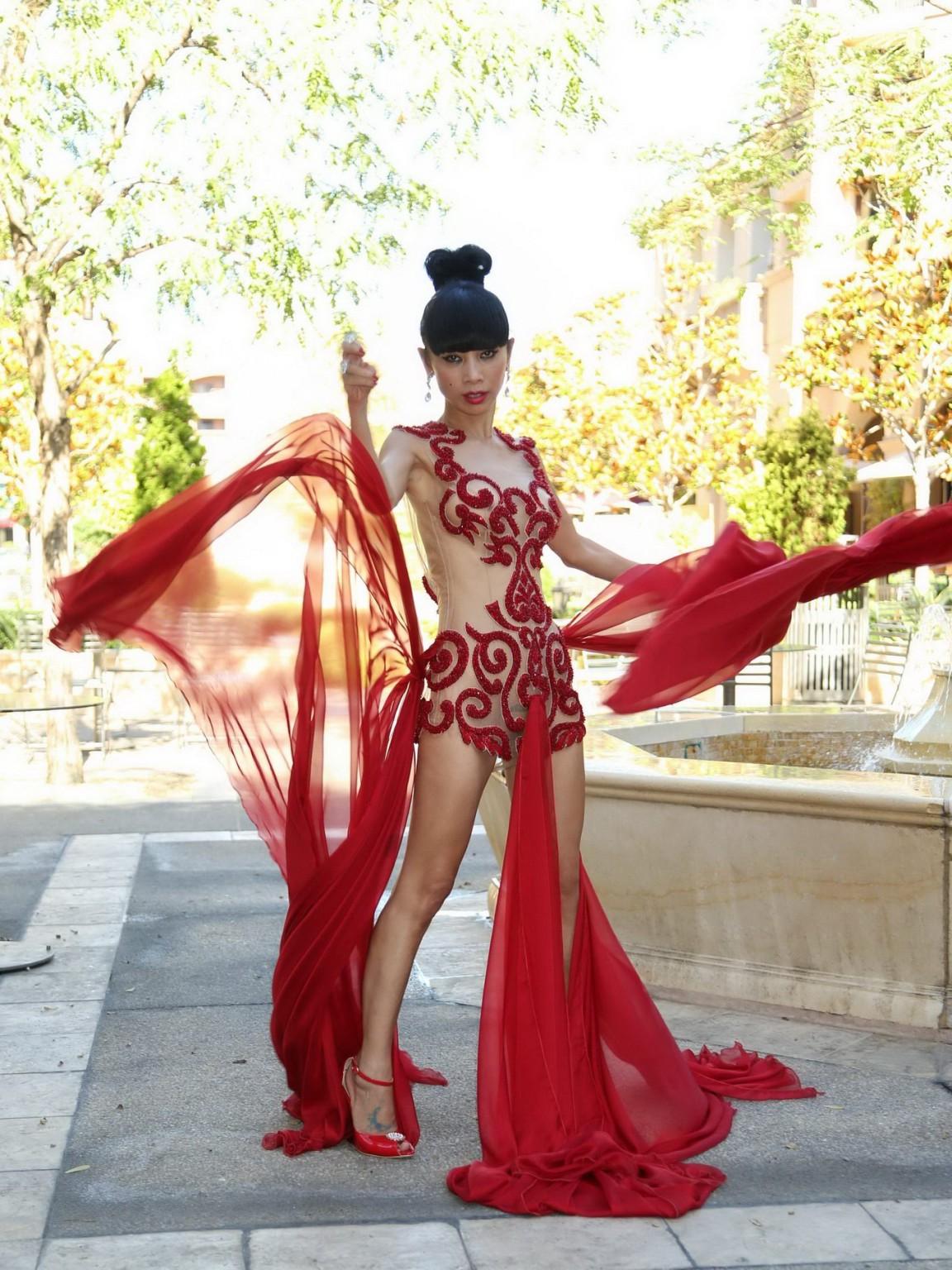 16P Bai Ling seethru showing boobs and hairy pussy outdoor