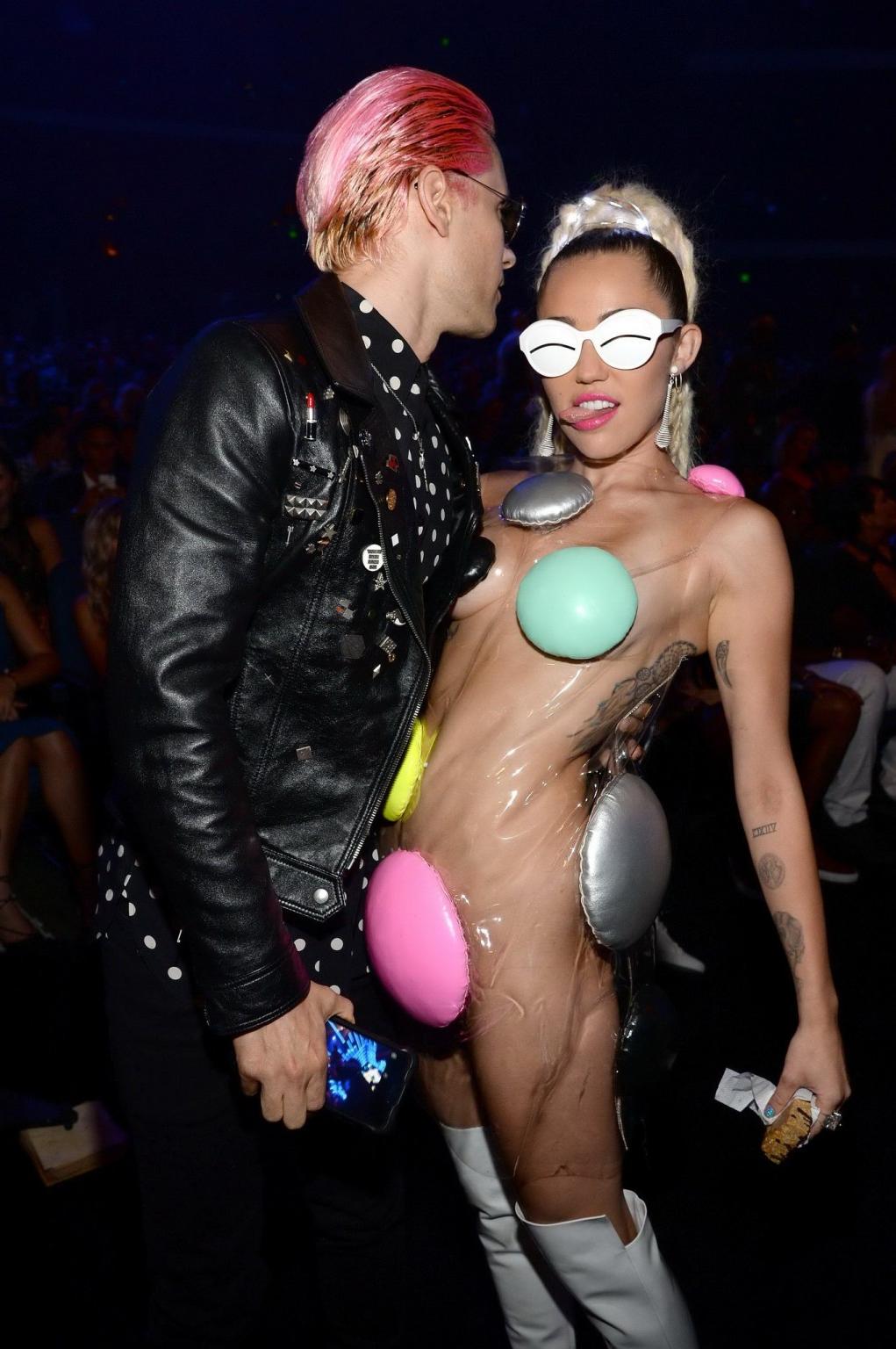 16P Miley Cyrus flashing her shaved pussy boobs and ass for MTV