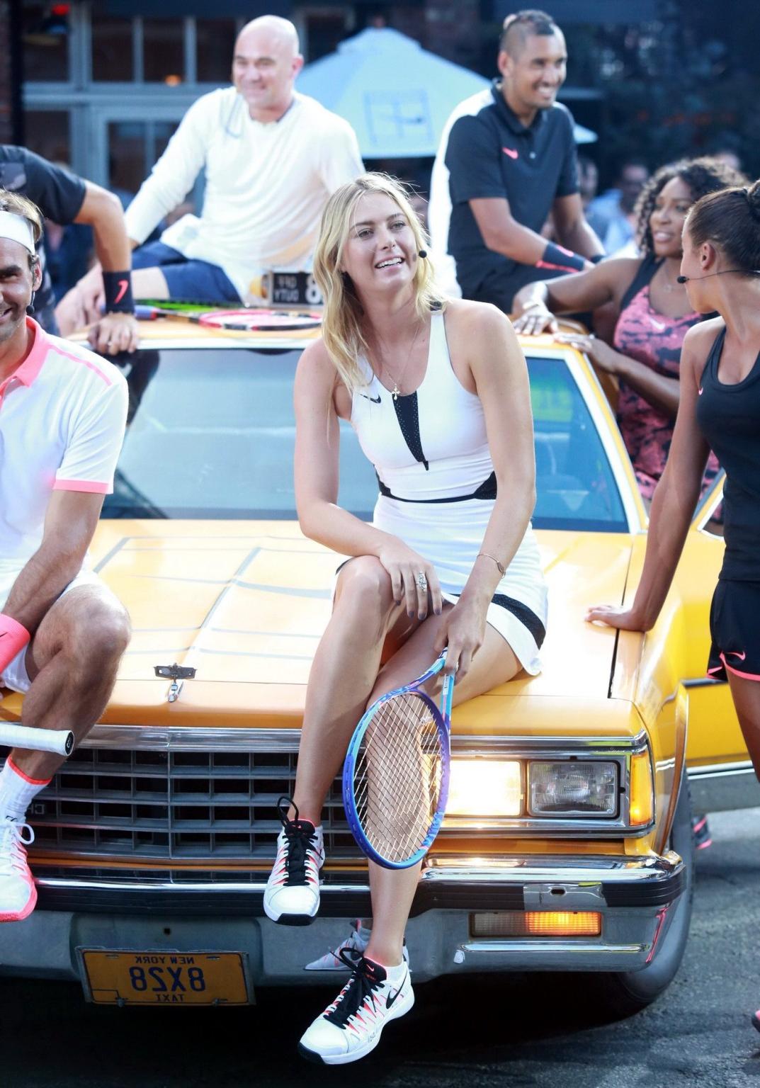 16P Maria Sharapova flashing her white panties