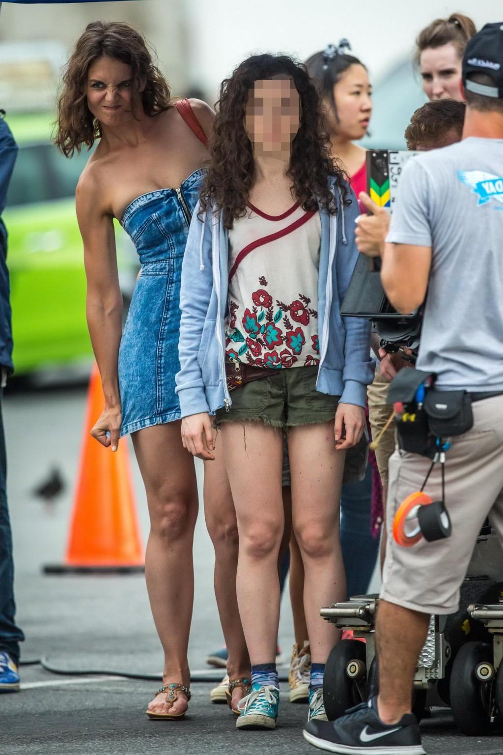 16P Katie Holmes upskirt wearing an ultra short denim dress