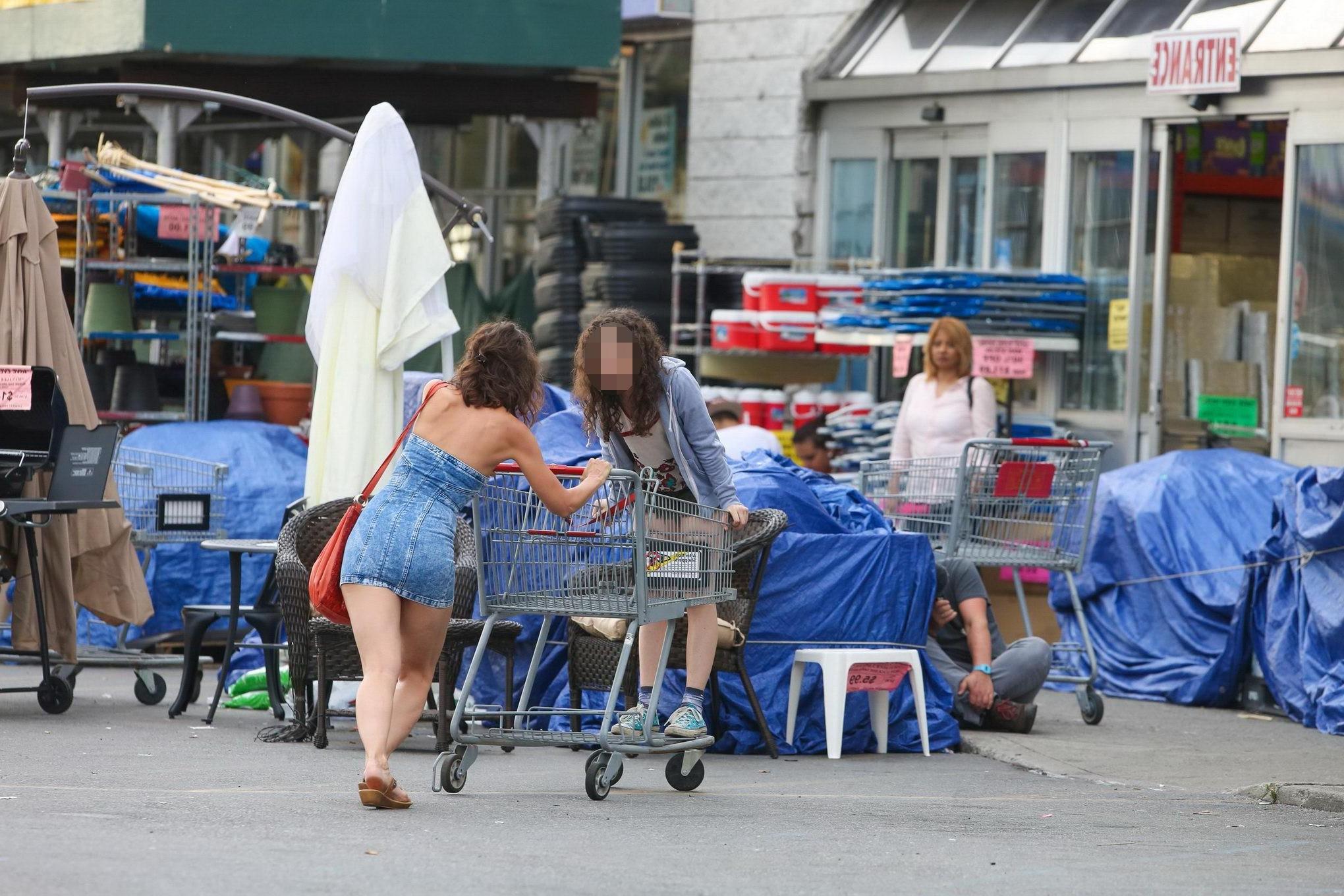 16P Katie Holmes upskirt wearing an ultra short denim dress