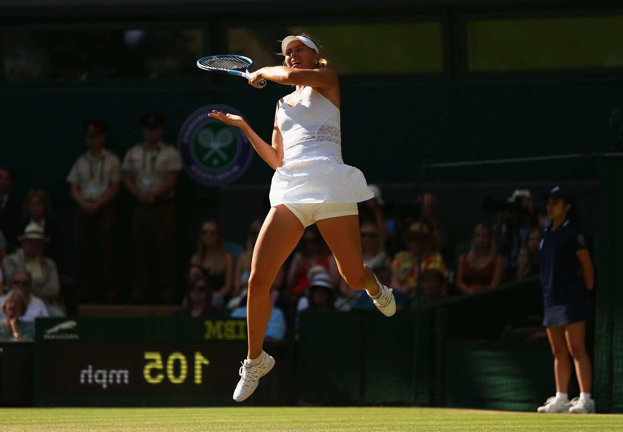 16P Maria Sharapova flashing her white panties at the Wimbledon