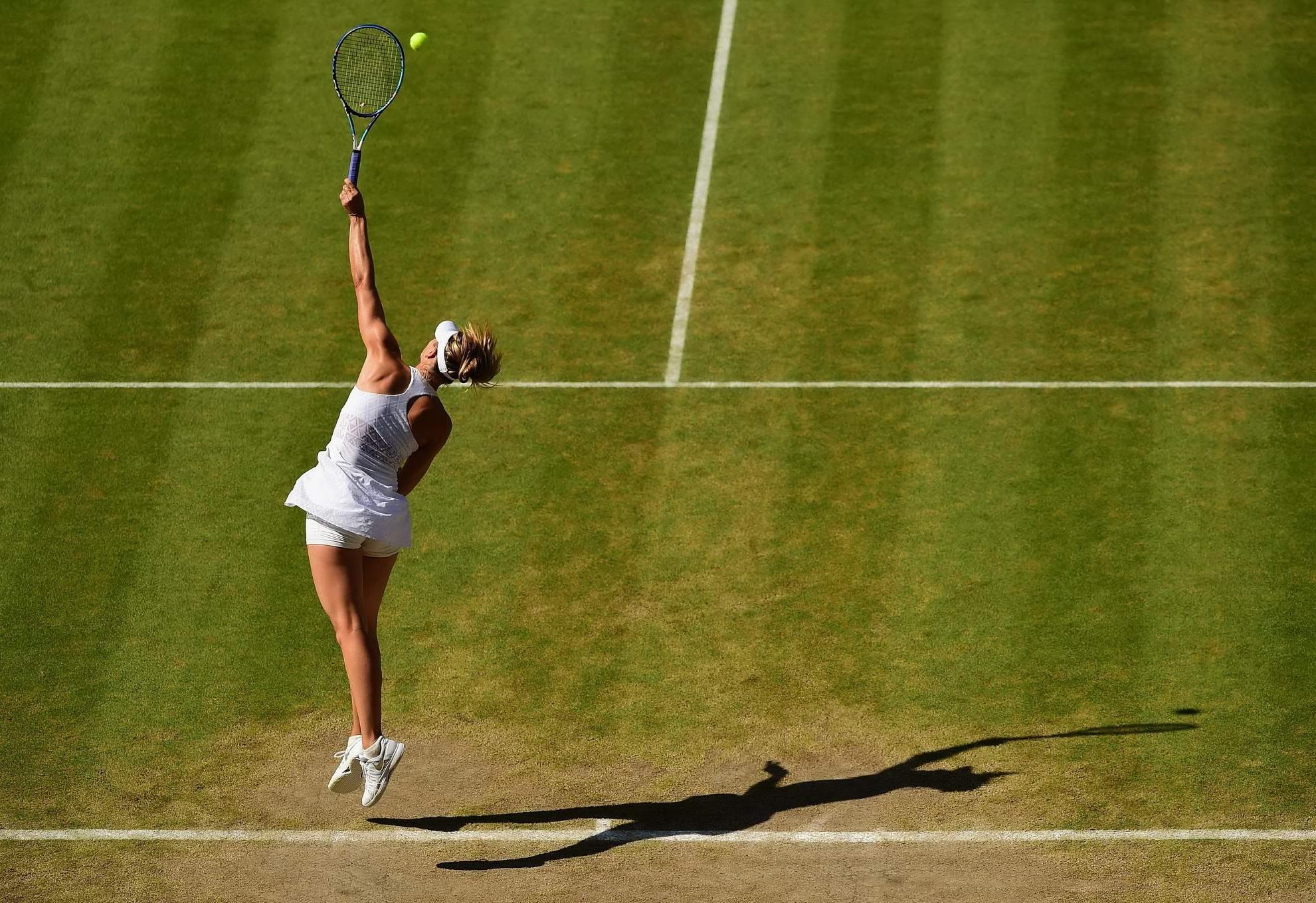 16P Maria Sharapova flashing her white panties at the Wimbledon