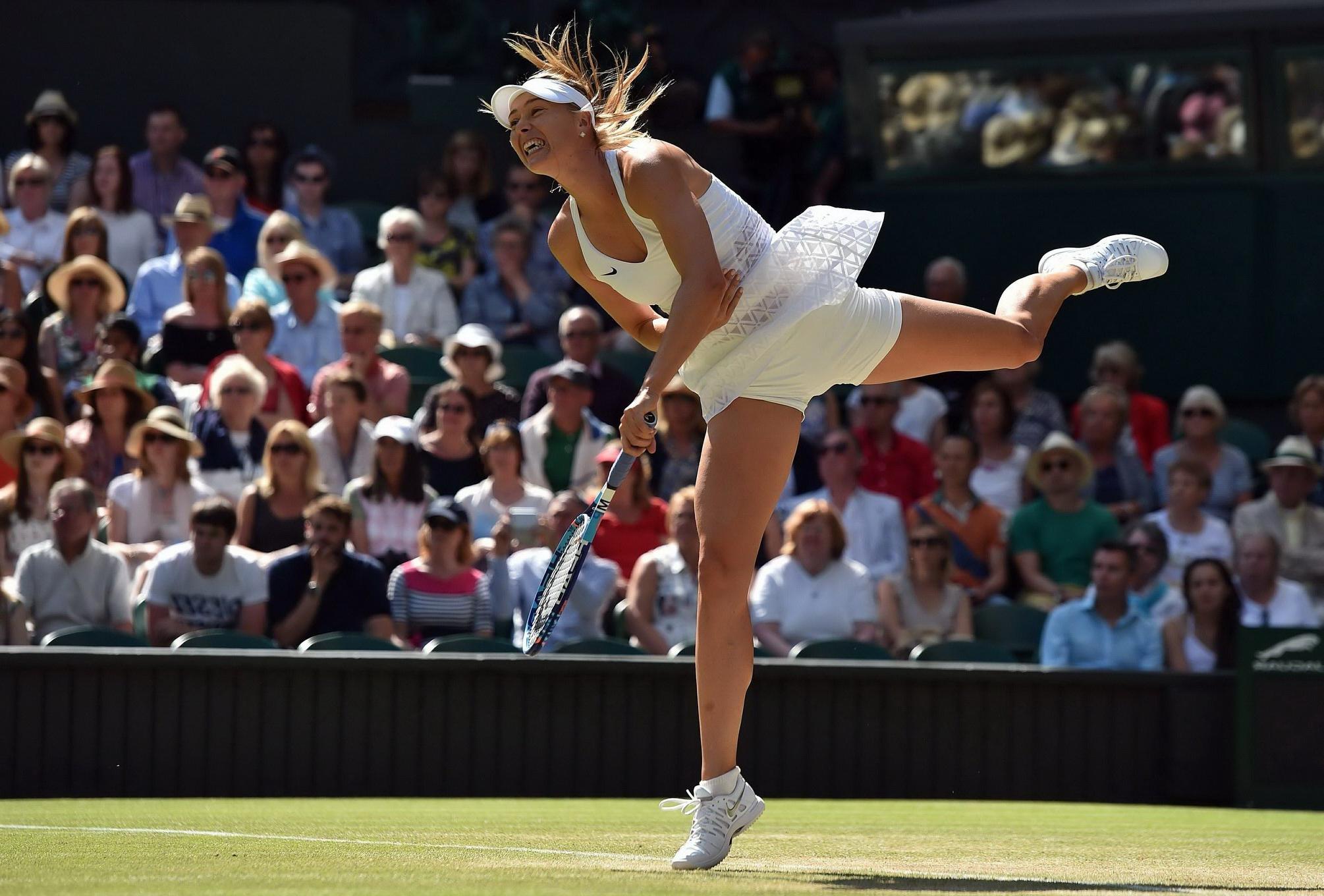 16P Maria Sharapova flashing her white panties at the Wimbledon
