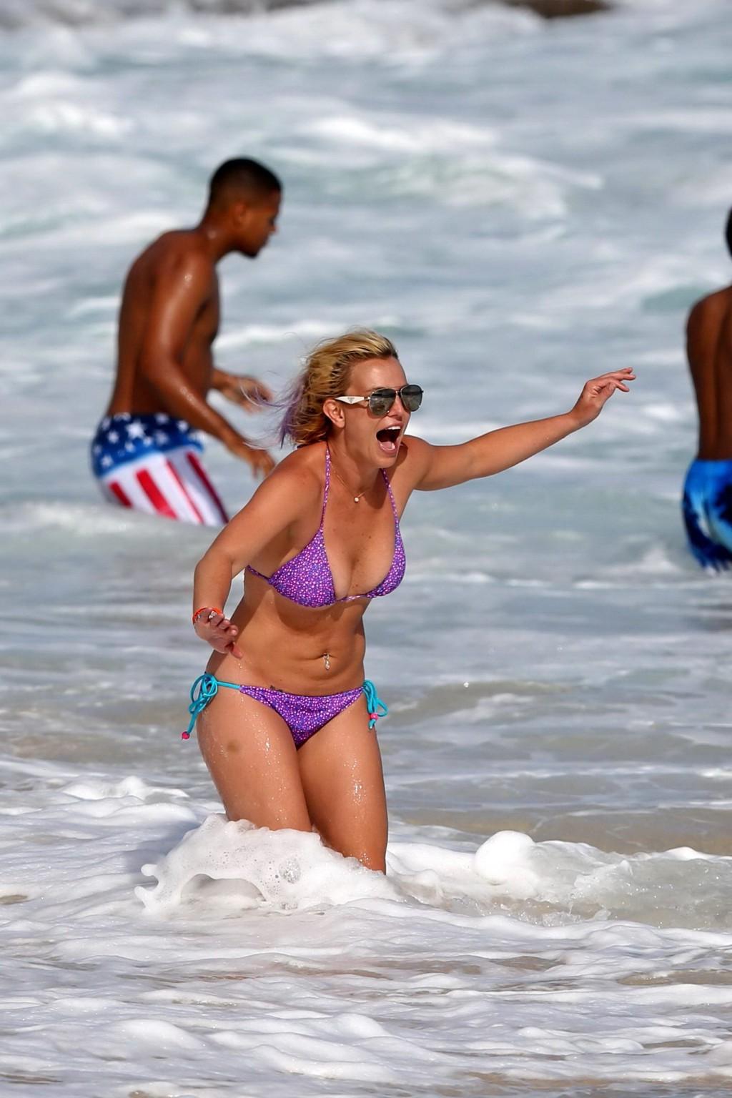 16P Busty Britney Spears showing underboob in skimpy bikini