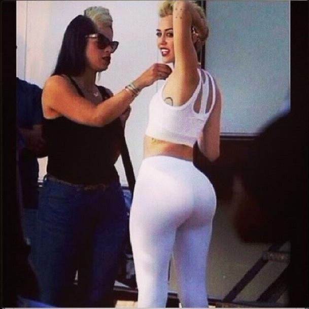 14P Miley Cyrus porn