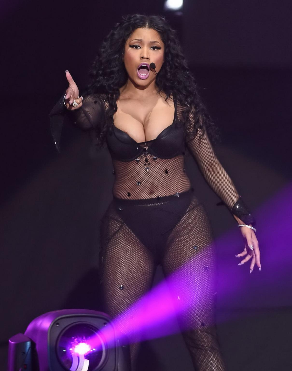 16P NIcki Minaj hot nipple slip in a fishnet jumpsuit