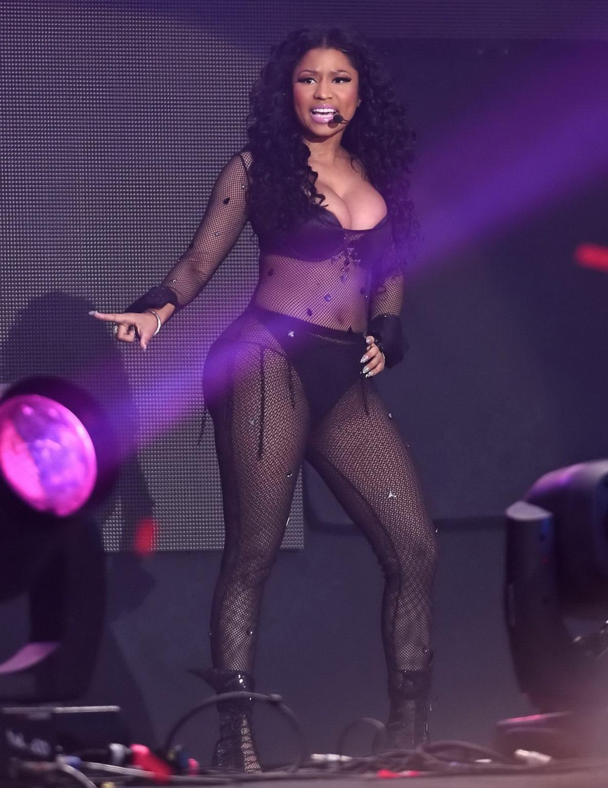 16P NIcki Minaj hot nipple slip in a fishnet jumpsuit